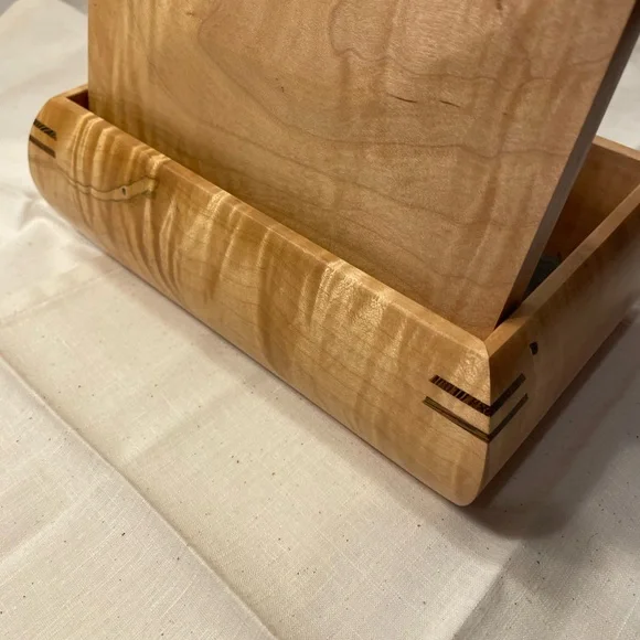 Elegant Wooden Jewelry Organizer - Picture 6 of 7